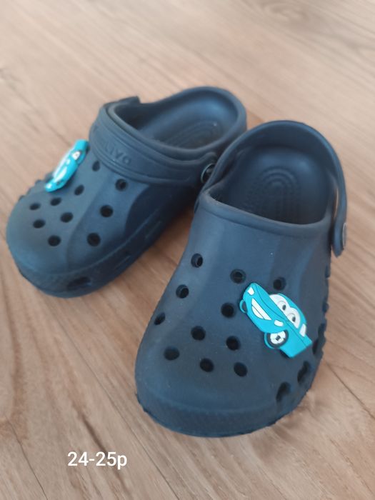 Продам взуття для хлопчика