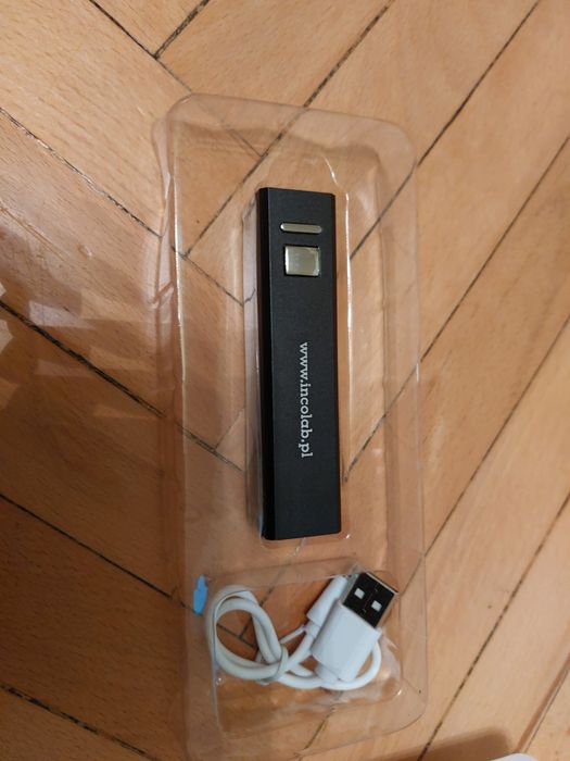 Powerbank 2200 mAh. NOWY