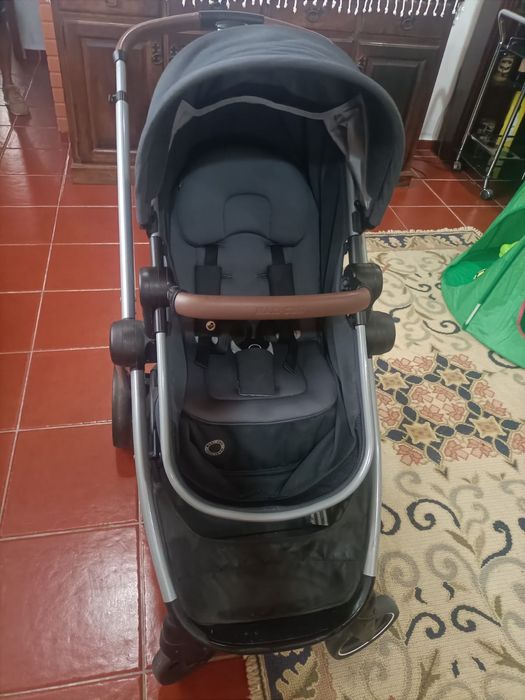 Carrinho bebe Confort Zélia 2  e ovo rock (posso entregar em Lisboa )o