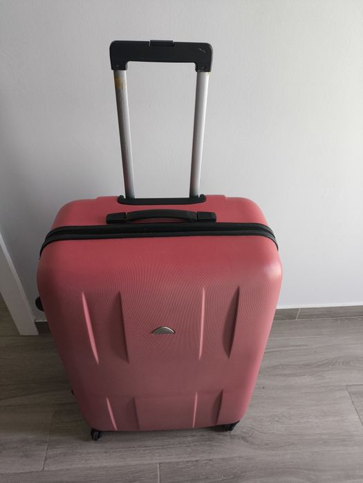 Mala de viagem XL em muito bom estado