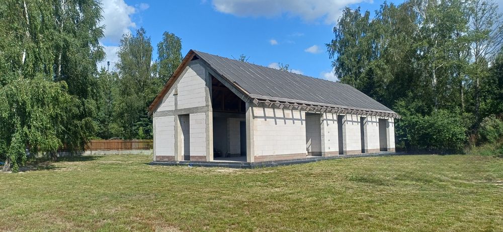 Dom parterowy z duza działka 2114m2