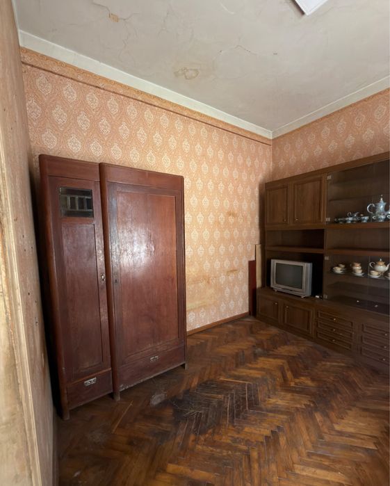 Продаж частини будинку з ділянкою в центрі Чернігова (вул. Київська)
