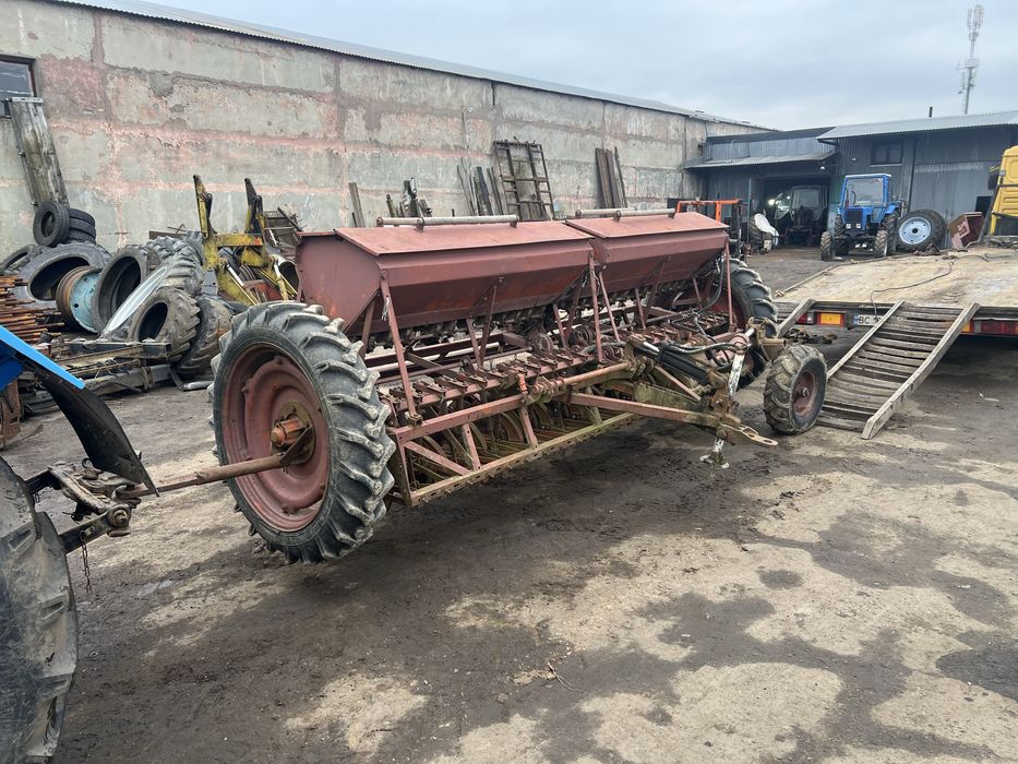 Сівалка Сз3.6 з транспортним положенням