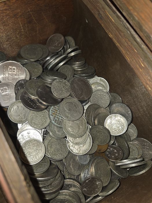 Vendo moedas escudo