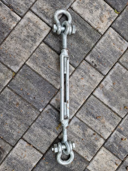 Śruba rzymska M20