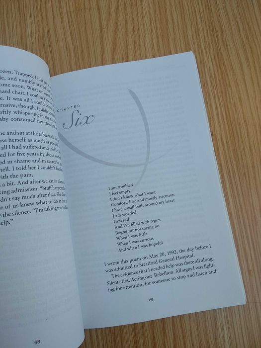 Livro Nowhere but Up: The Story of Justin Bieber's Mom