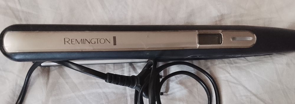Prostownica do włosów firmy REMINGTON