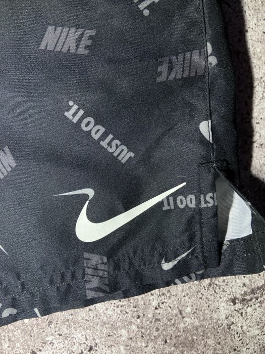 Спортивні шорти Nike