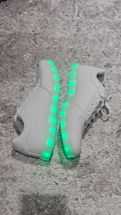 Sapatilhas Brancas com LED