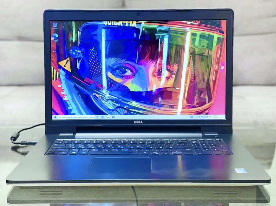 Ноутбук Dell 17/Pentium 3558U/1.7 GHZ/8 ГБ/SSD 128/HD Graphics /1 ГБ