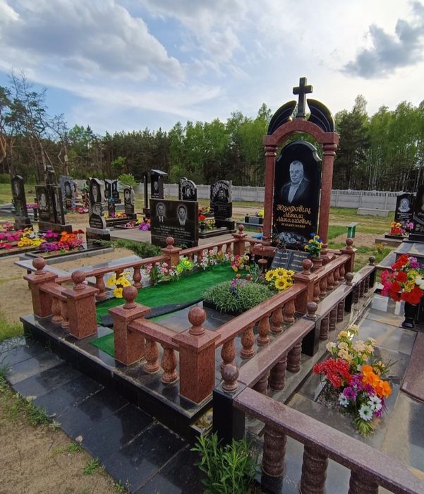 Пам'ятники з граніту