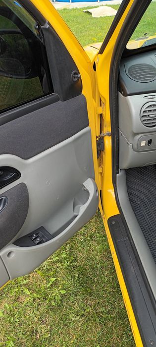 Продаю свій автомобіль