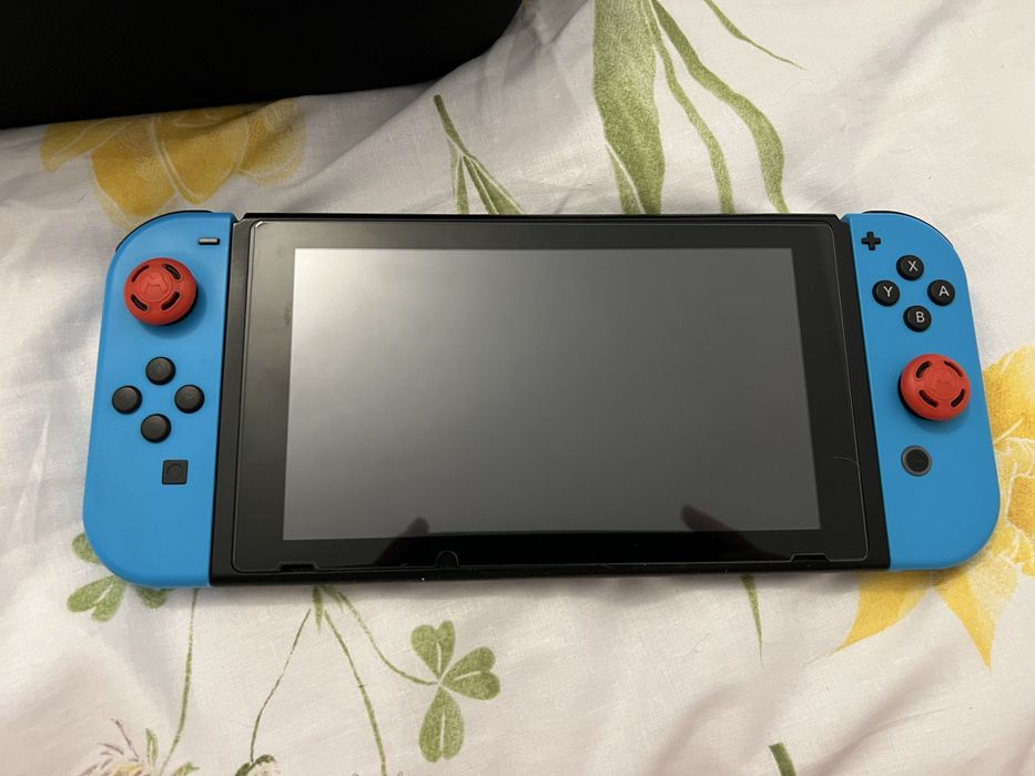 Nintendo Switch V1 + Kontroler TOTK + Akcesoria