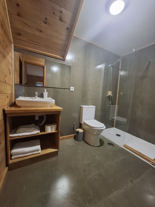 Apartamento T0, Avenida Luísa Tody