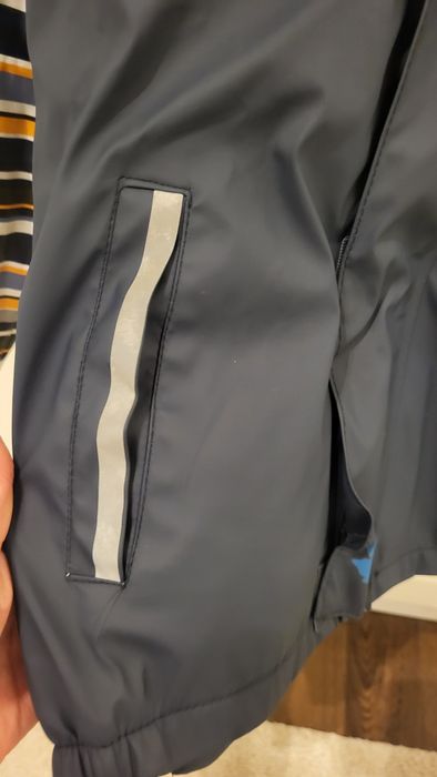 Conjunto para a chuva com interior em forro polar