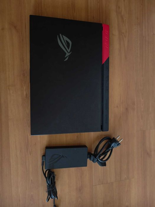 Asus Rog 17д Ryzen 7 5800H RTX 3050Ti 4gb SSD 512GB RAM 32 ГБ!