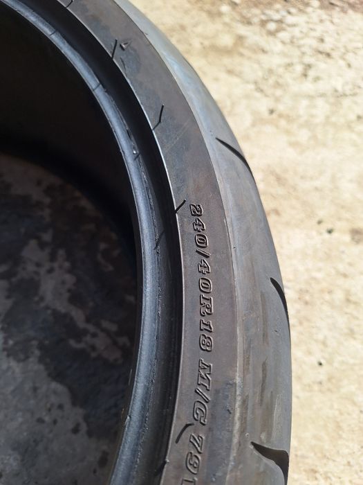 Opona motocyklowa 240/40/18 Dunlop r18
