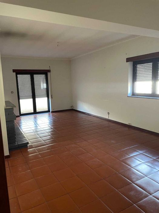 Apartamento T4 na Vila de Sátão