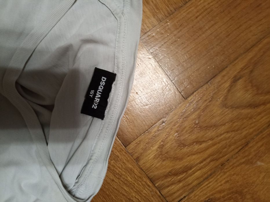 Футболка  dsquared2