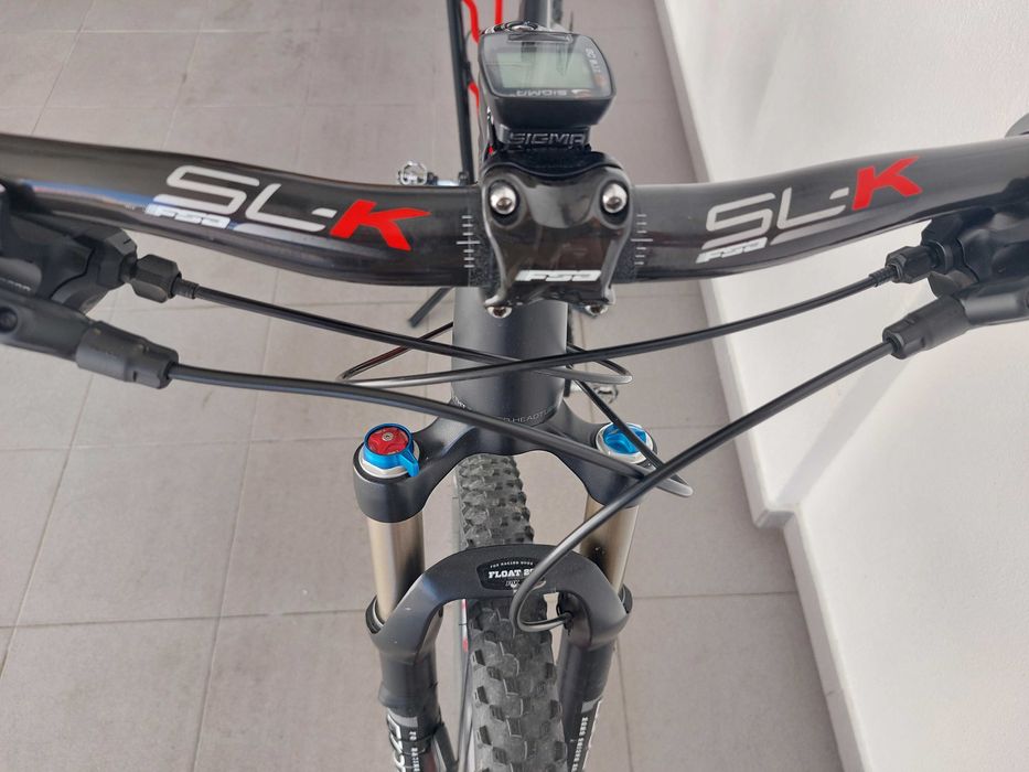 Bike BTT roda 29 em Carbono