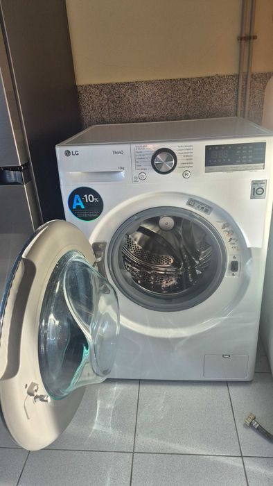 Vende frigorífico e uma maquina de lavar, seminovos, usado por 4 meses 750€ (as duas). Motivo: mudamos para outra casa mobilada.