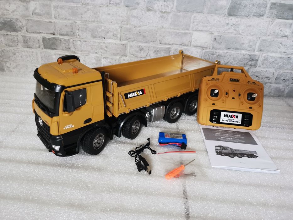 Camião RC basculante 8x4 Huina 1536 4 eixos 12 canais 2,4Ghz
