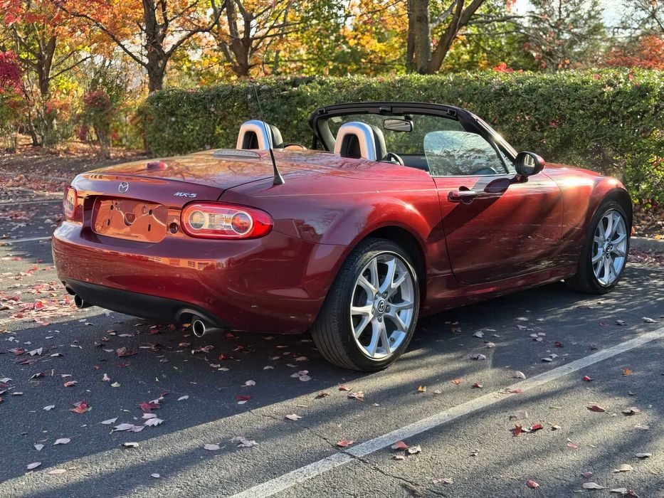 Mazda MX-5      2013