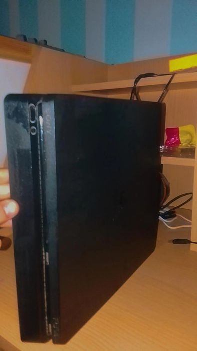 ps4 pro/ ps4 slim