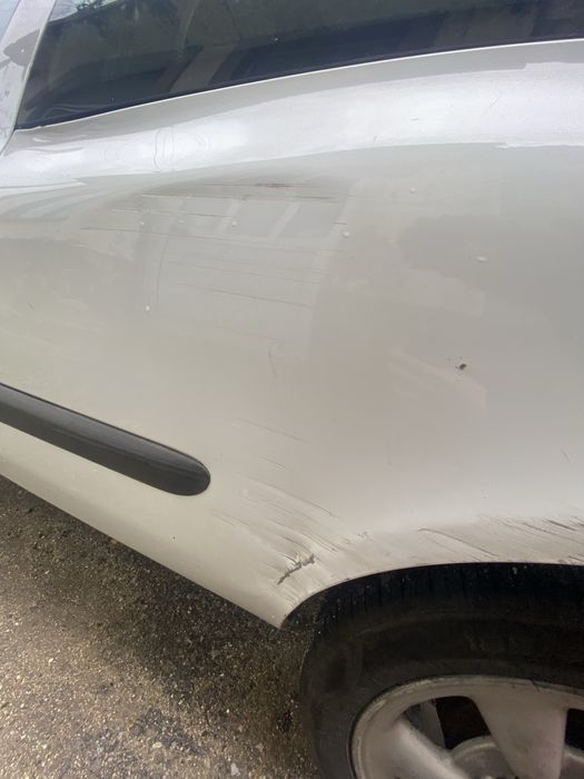 Renault Clio 1.5 dCi 2004 – Económico e Fiável