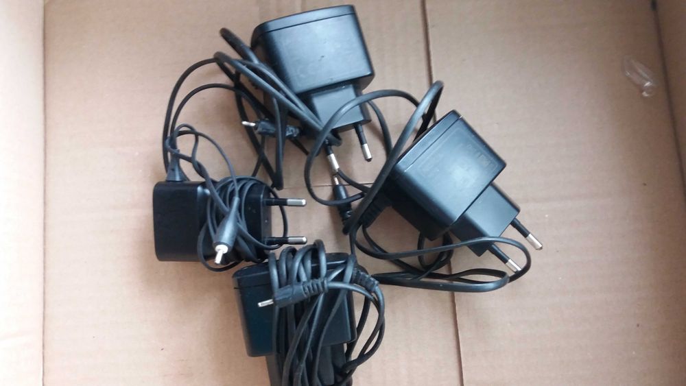 Зарядне для телефона