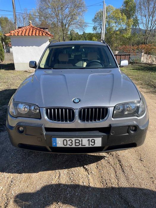 Vendo BMW X3 2.0 em bom estado de conservação