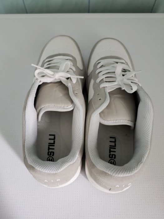 Нові кросівки Nike 44 розмір