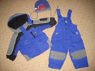 Термо-комбенизон на мальчика 12 мес. шапочка и сапожки в подарок.