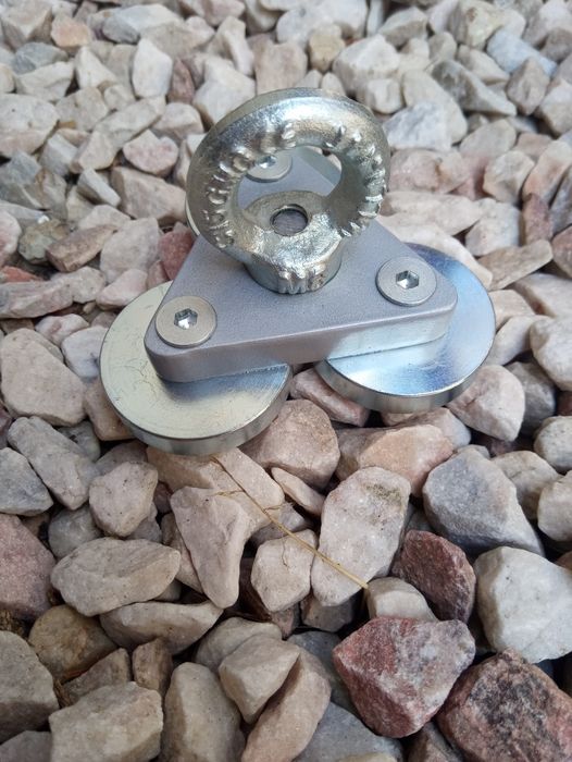 Magnes do łowienia metali różne modele
