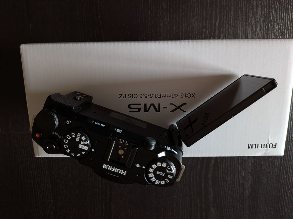 Fujifilm XM-5 + 15-45 (Nova)