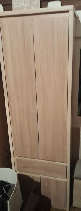 Szafa jasna bardzo ładna
