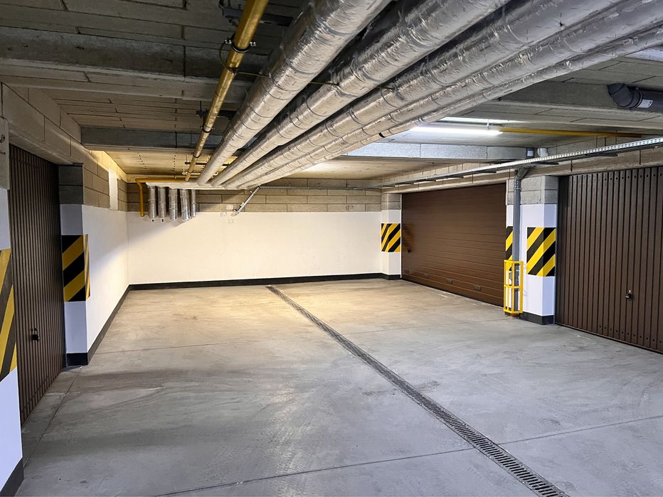 Garaż dwustanowiskowy 30 m² | Nowa Wygoda | prąd, niski czynsz