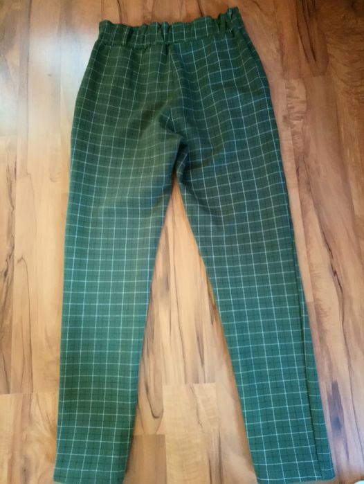 Spodnie damskie w kratkę