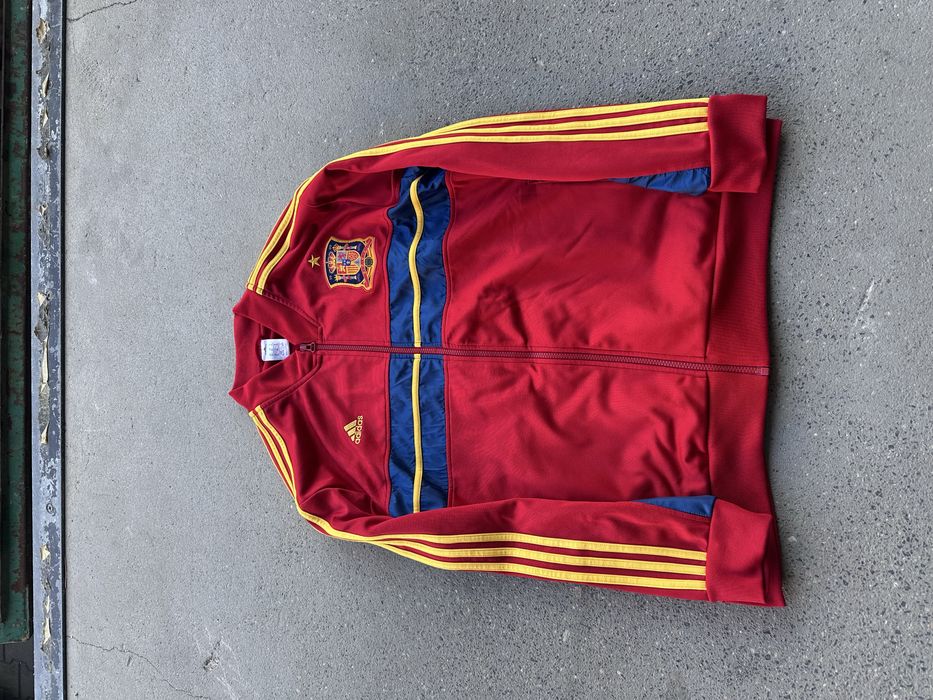 Bluza adidas  reprezentacji Hiszpanii z 2012 roku