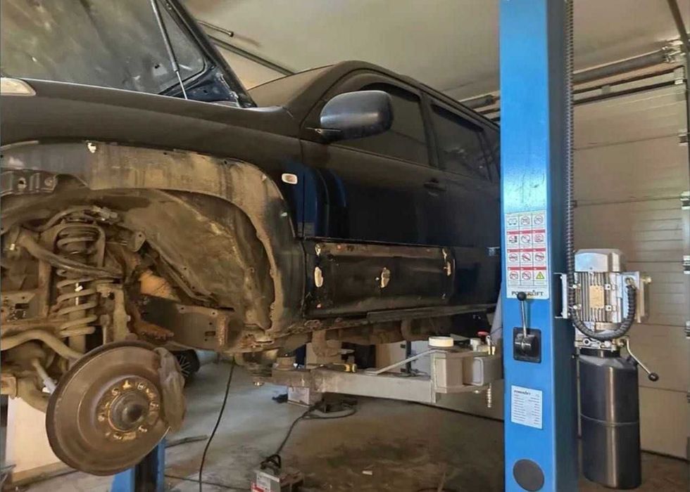 Продажа имущественного комплекса (производственная база, СТО)