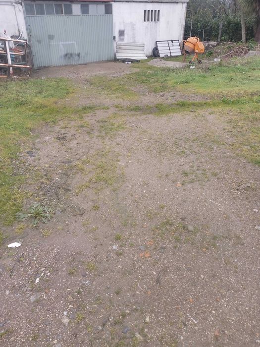 Pequeno armazém disponível