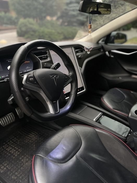 Tesla Model S Signature Performance 2012 (416 л.с.)