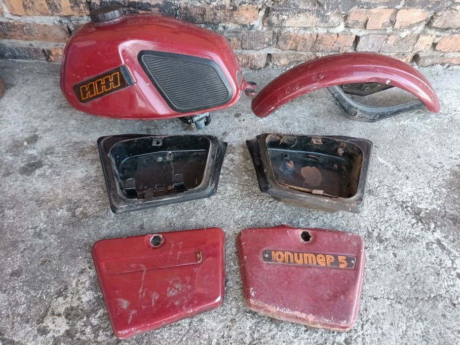 Облицовка.бардачки,бак,щиток  Иж юпитер5