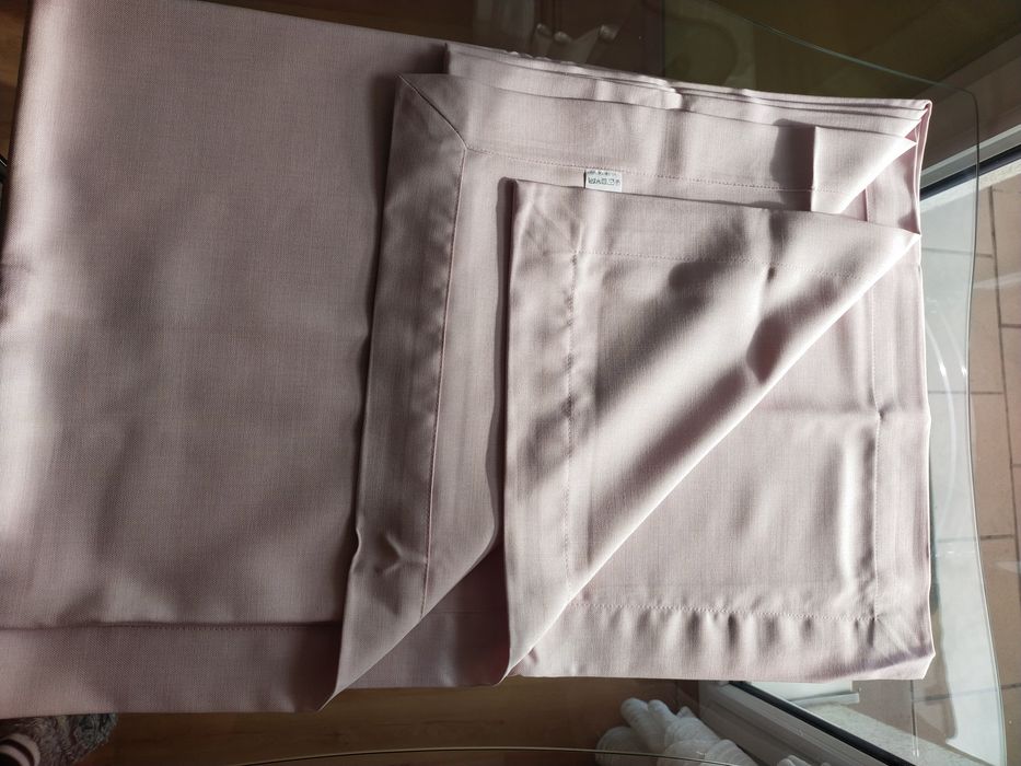 NOWY obrus plamoodporny - duży.