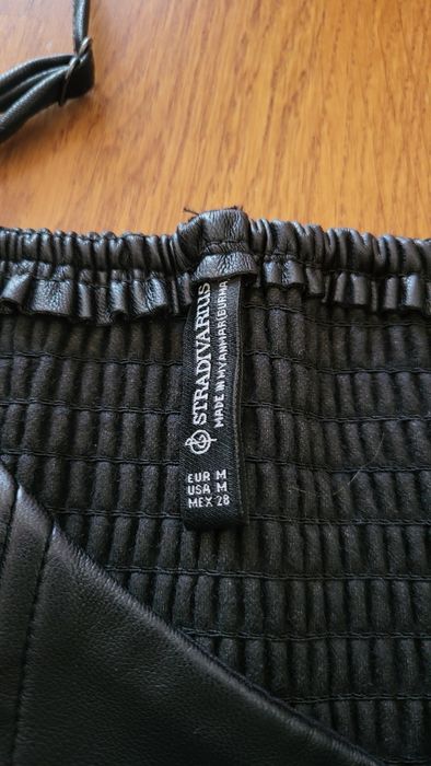 Sukienka eko skóra Stradivarius S-M