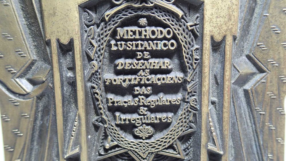 Placa em Bronze da Engenharia Militar