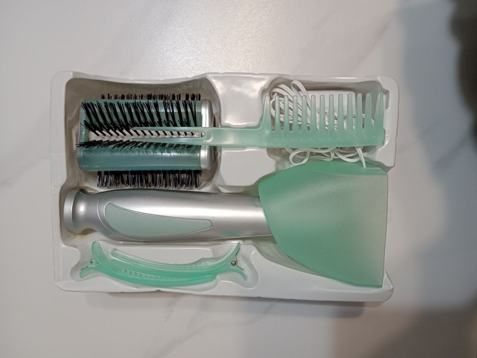 Стайлер, вращающаяся щётка для укладки и выпрямления волос