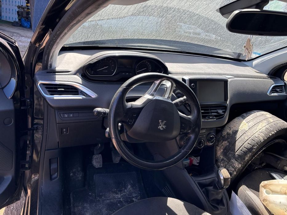 Peugeot 208 1.6 HDI de 2018 para peças