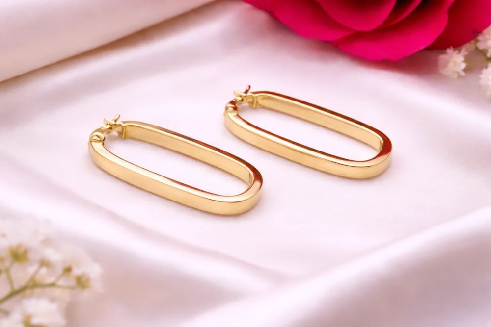 Złote kolczyki pr.585 w klasycznym, owalnym kształcie  (749a).