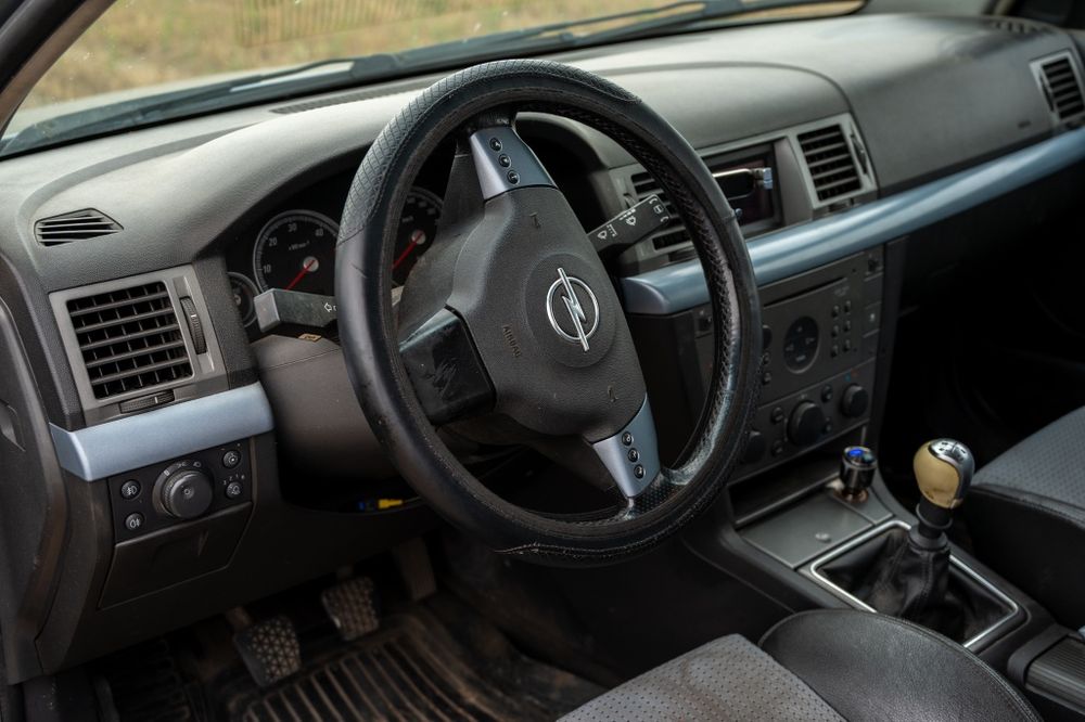 Opel Vectra C 2.2 дизель GTS